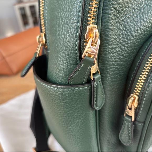 Coach 💚 Courtside Green soft pebble Leather Backpack and dust cover - Picture 5 of 12